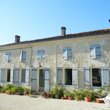 Maison Lavande Panzió Saint-Jean-dʼAngély Kültér fotó